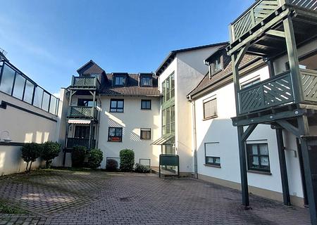 Apartment mit PKW-Stellplatz und Gartenanteil in Eltville - fußläufig zur EBS und zum Rhein - Titelbild