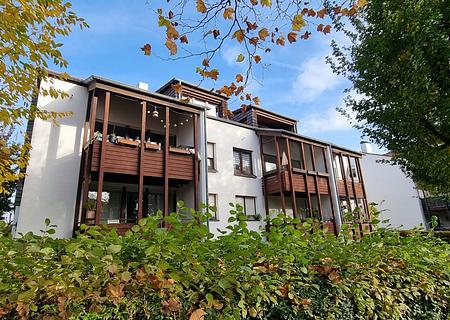 ETW mit Dachterrasse in Liederbach! - Von der Gartenseite