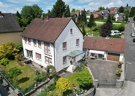 Architektenhaus mit großem Grundstück und zusätzlichem Baupotenzial - Drohne II