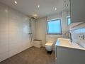 * Ein Haus – viele Möglichkeiten * Zweifamilienhaus mit Charme, Potenzial und großzügigem Garten - Badezimmer Whg. EG