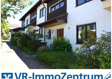 Begehrte Lage - Großes Potenzial - attraktives Reihenmittelhaus - Eingangsbereich