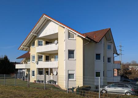 Helle 3-Z-ETW, 2 Stellplätze, in ruhiger Randlage von Erbach für Selbstnutzer und Kapitalanleger! - Ansicht SO Titel