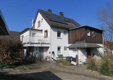 2FH in gewachsener Wohnlage von Grävenwiesbach! - Hauseingang