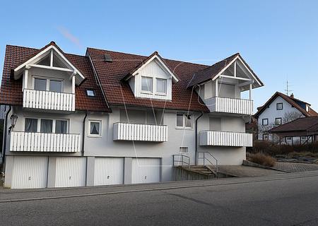 Ihr neues Zuhause zum Wohlfühlen – 3 Zimmer mit Balkon und Garage - Außenansicht