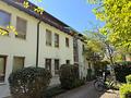 Zentral in Planegg: Gepflegtes Appartement mit Westbalkon - Gepflegte Außenanlage