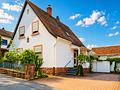 Einfamilienhaus mit Charakter, Scheune und viel Potenzial in Großheubach - Ansicht_Hofeinfahrt