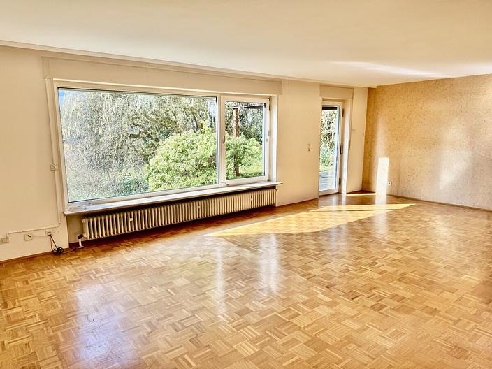 Freistehendes Familienhaus
mit großem Garten in ruhiger Lage - Wohnbereich...