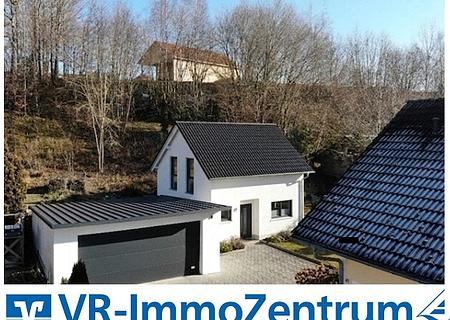 Baugrundstück mit energieeffizientem Einfamilienhaus und weiterer Bebauungsmöglichkeit -   Visualisierung einer möglichen Bebauung des GrundstücksVisualisierung einer möglichen Bebauung des Grundstücks