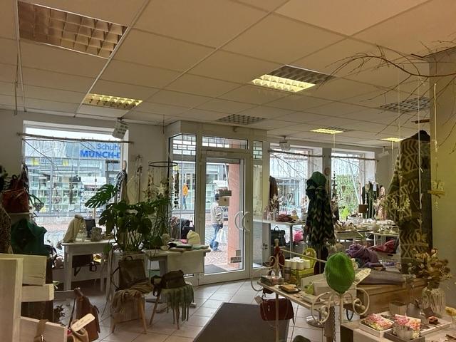 Helle Gewerbefläche mit großzügiger Maisonette-Wohnung und Ausbaupotenzial in der Perle des Mains - EG_Gewerbefläche