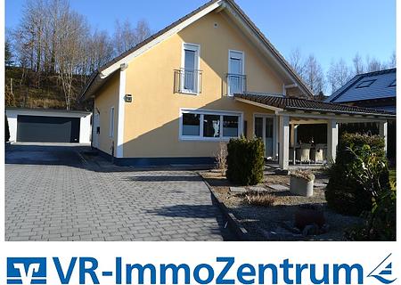 modernes Einfamilienhaus mit zusätzlichem Baufenster - Titelbild