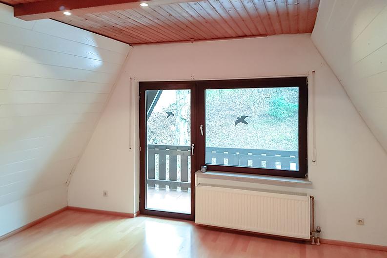 Liebhaberobjekt in ruhiger, sonniger Lage von Erbach- Erlenbach! - Hinterhaus-Eltern