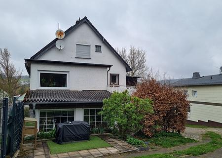 Viel Platz in gewachsener Wohnlage von Grävenwiesbach! - Aus dem Garten