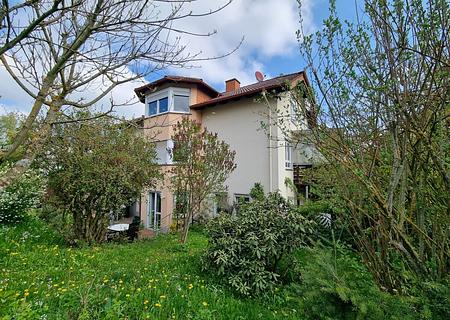 3FH mit kleiner Gewerbefläche in Neu-Anspach! - Aus dem Garten