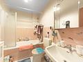 Attraktive Erdgeschosswohnung mit Balkon und Stellplatz in beliebter Lage von Dieburg - Badezimmer