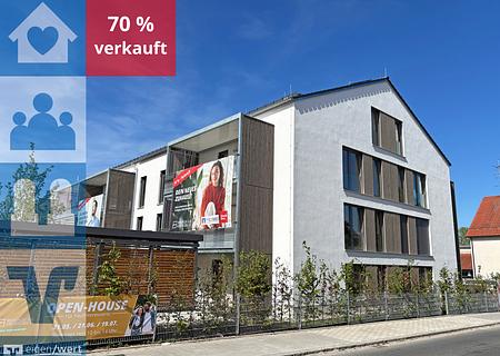 Moderne 4-Zi.-Neubauwohnung mit Balkon (sofort bezugsfertig) - Straßenansicht des Mehrfamilienhauses in Markt Schwaben