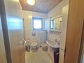 Großzügiges, sonniges 
2 - Familienhaus in Giengen/Burgberg - Badezimmer