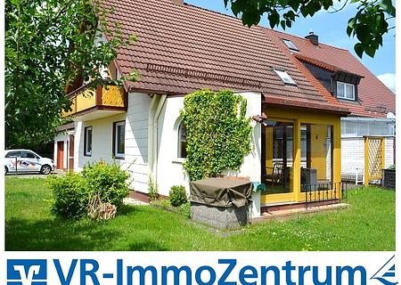 Charmante, sanierungsbedüftige Doppelhaushälfte - Außenbild