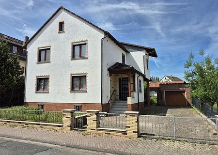 Charmantes Einfamilienhaus mit großem Grundstück und viel Potenzial - Außenansicht