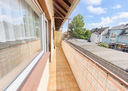 Exklusives Mehrfamilienhaus-Ensemble in Frankfurt-Griesheim - Wohnung 1. OG Balkon