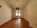 Altbaucharme trifft Wohnkomfort – Stilvolle 4-Zimmer-Wohnung mit Balkon, Einbauküche und Stellplatz - Schlafzimmer