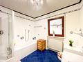 Zweifamilienhaus mit Werkstatt, Garage und Garten mit Weitblick - EG_Bad