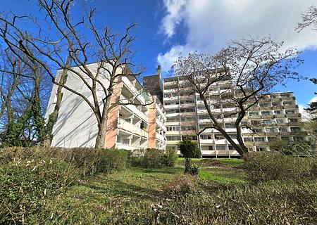 Helle 1-Zimmer-Wohnung mit Balkon in attraktiver Lage von Frankfurt-Nied - Hausrückseite