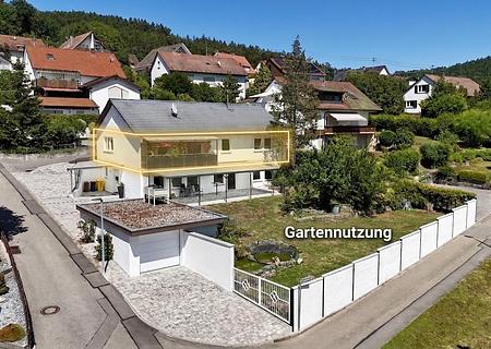 Natur vor der Tür, der Ortskern nur wenige Minuten entfernt – 4-Zimmer-Wohnung mit Balkon und Garten