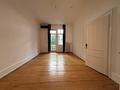 Altbaucharme trifft Wohnkomfort – Stilvolle 4-Zimmer-Wohnung mit Balkon, Tageslichtbad u. Stellplatz - Schlafzimmer