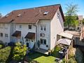 Familienfreundliches Reihenendhaus mit Garten, Terrasse und vielseitigem Raumangebot in Dieburg - Frontansicht seitlich