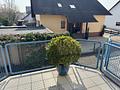 Stilvolles Einfamilienhaus mit Split-Level-Charakter,
Terrasse, Garten & Garage in begehrter Lage - Der Balkon lädt...