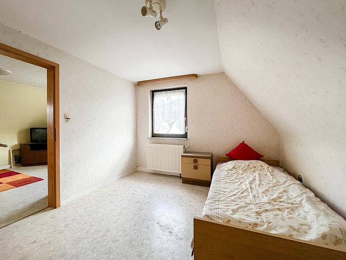 Doppelhaushälfte mit großem Garten und Stellplatz in Miltenberg - DG Kinderzimmer1