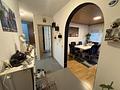 Attraktive 4-Zimmer-Wohnung mit großem Balkon und Garage - Flur