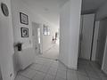 Lichtdurchflutete 3-Zi.-Wohnung mit toller Raumaufteilung.
Plus EBK, Balkon und Stellplatz - Flurbereich