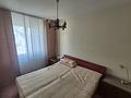 Reihenmittelhaus mit Terrasse, Balkon und viel Gestaltungspotenzial in Maintal-Bischofsheim - Schlafzimmer