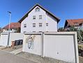 Attraktives 3 Familienhaus in Giengen - Garagen& Stellplätze