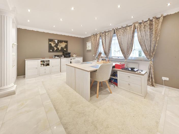 Exklusives Familienparadies mit Panoramablick auf die Burg Breuberg! - Büro