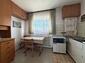Großzügiges Wohnhaus mit zwei separaten 3- Zimmer-Wohnungen, Süd-West-Garten und Garage - Küche DG