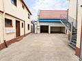 Attraktives Wohn- und Gewerbeensemble mit ca. 395 m² in Frankfurt-Schwanheim - Hof
