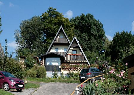 Liebhaberobjekt in ruhiger, sonniger Lage von Erbach- Erlenbach! - Ansicht W Titel