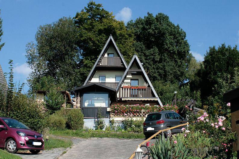 Liebhaberobjekt in ruhiger, sonniger Lage von Erbach- Erlenbach! - Ansicht-W-Titel