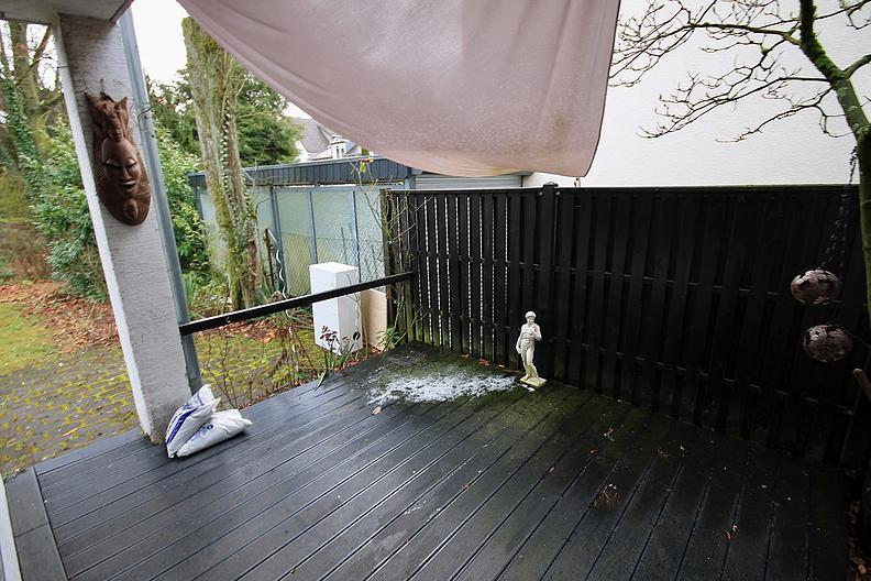 Freistehendes Einfamilienhaus in begehrter Lage von Neu-Isenburg - Terasse