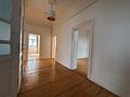 Altbaucharme trifft Wohnkomfort – Stilvolle 4-Zimmer-Wohnung mit Balkon, Tageslichtbad u. Stellplatz - Flur