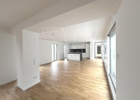 Wohnen im Zentrum von Backnang - Wohn- und Essbereich