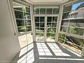 Exklusive Haus-im-Haus-Wohnung mit traumhaftem Privatgarten in Bestlage von Sachsenhausen - Erker Wohnzimmer