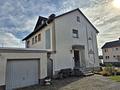Zweifamilienhaus mit großem Grundstück, weiterem Bauplatz und vielfältigem Entwicklungspotenzial - Ansicht