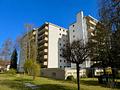 Wohnen mit Weitblick
großzügige 3-Zimmer-Wohnung mit Balkon, 
TG-Stellplatz & Schwimmbad - Außenansicht