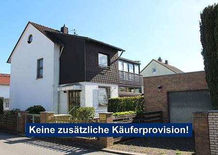 Interessantes Zweifamilienhaus mit Garage in sehr guter Lage von Kriftel - Haus und Garage