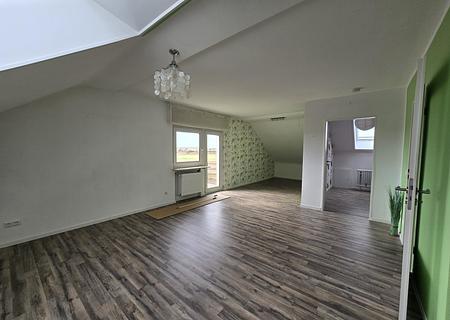 Lichtdurchflutete 1-Zi.-Dachgeschosswohnung mit Balkon - Wohnschlafzimmer_1