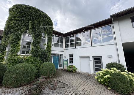 Das Wohlfühl-Büro in gehobener Atmosphäre - Vorderansicht