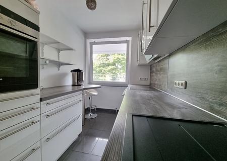 3-Zimmer-Wohnung mit Loggia und Stellplatz in Königstein im Taunus! - Einbauküche